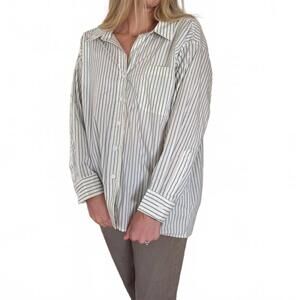 NEW THINGS BETWEEN sabrina long sleeve button-down top in white/blue stripe